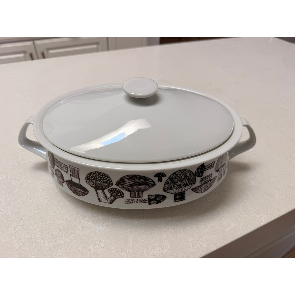 Vintage Arabia Finland Large Mushroom Motif Casserole Dish with Lid - Kaj Franck
