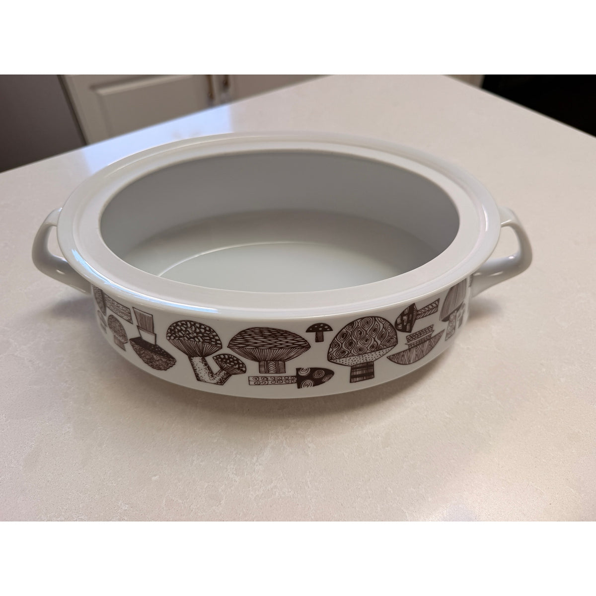 Vintage Arabia Finland Large Mushroom Motif Casserole Dish with Lid - Kaj Franck