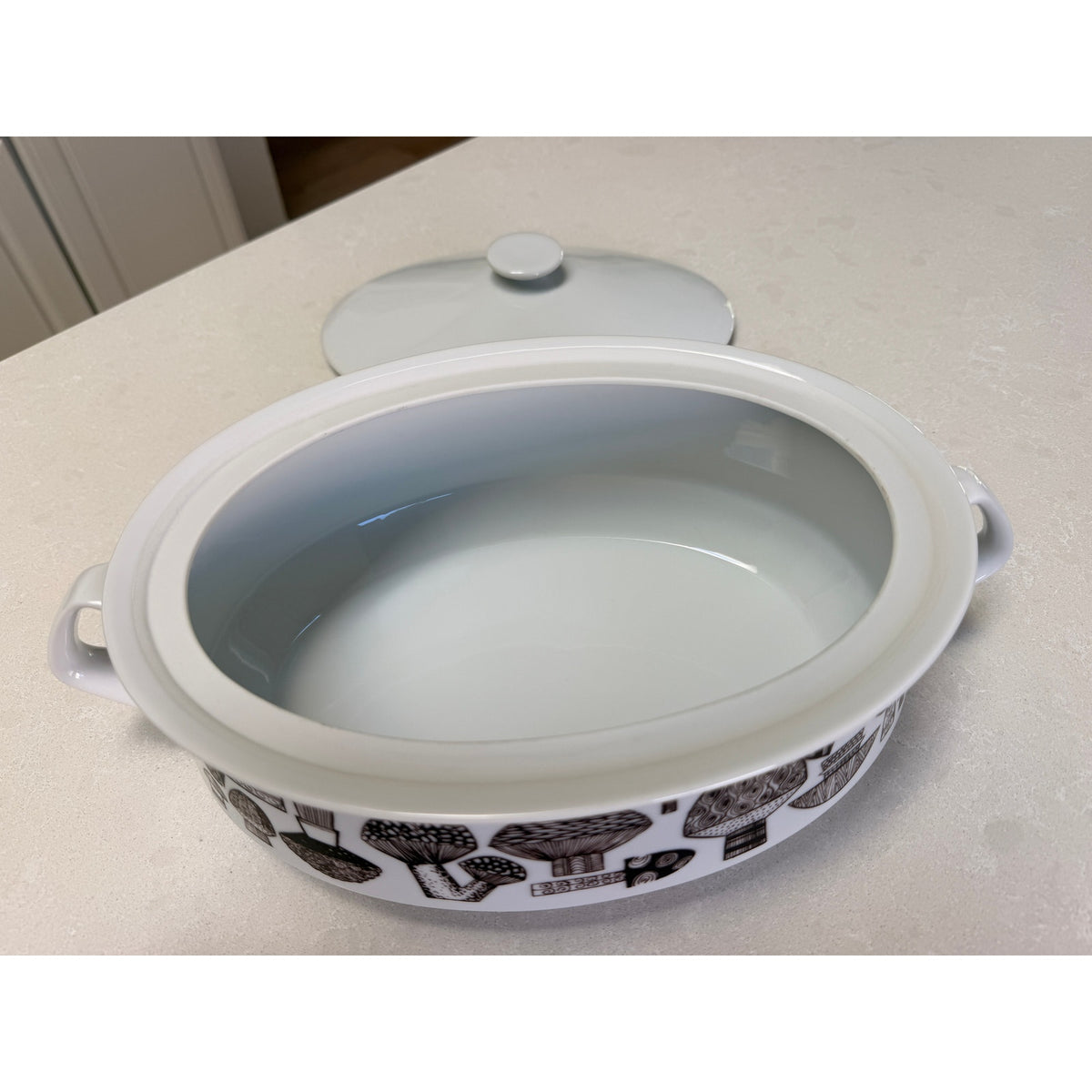 Vintage Arabia Finland Large Mushroom Motif Casserole Dish with Lid - Kaj Franck